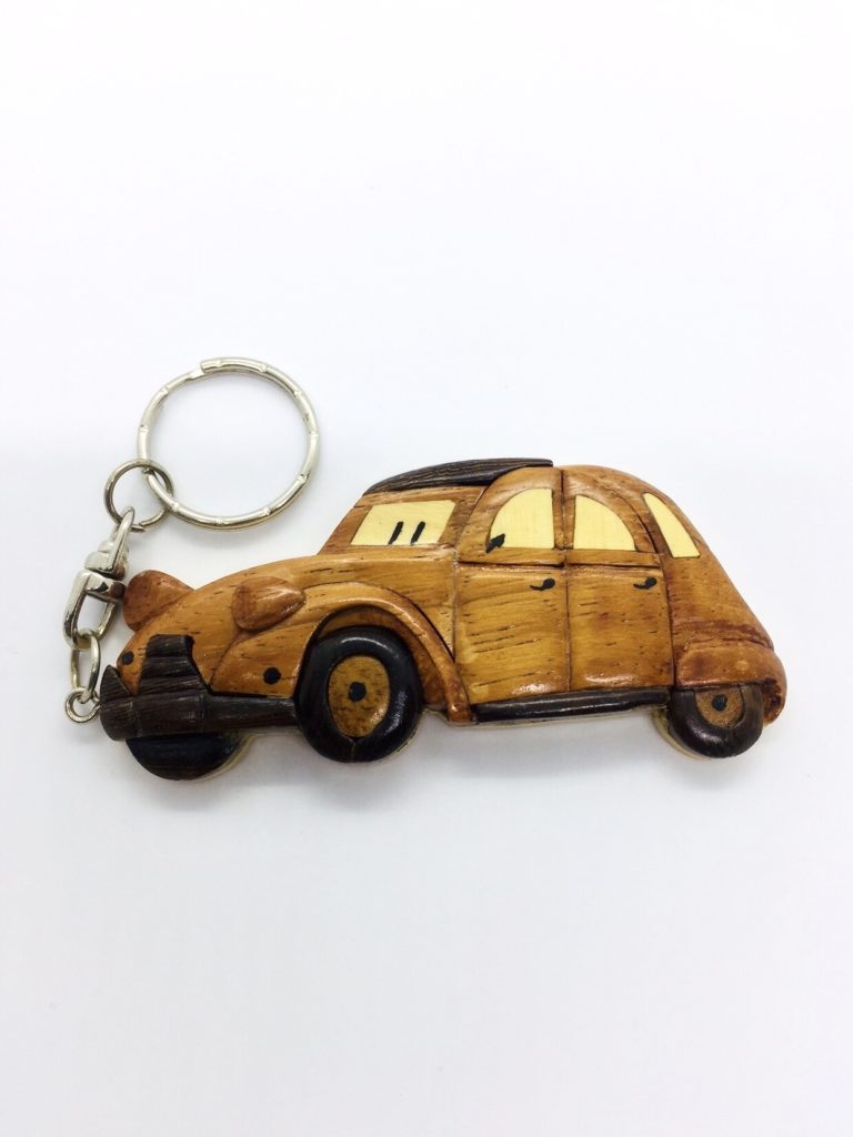 Wooden keychain SAFIMEX car