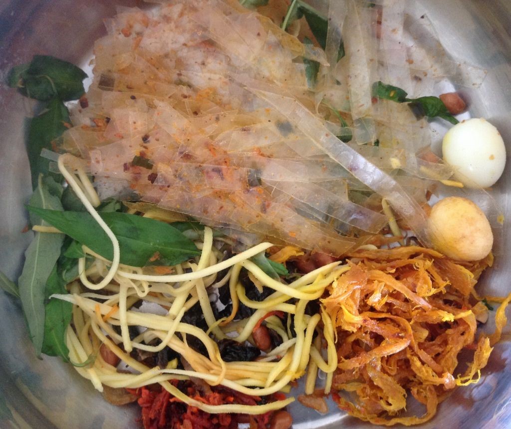 Vietnamese Mixed Rice Paper Salad