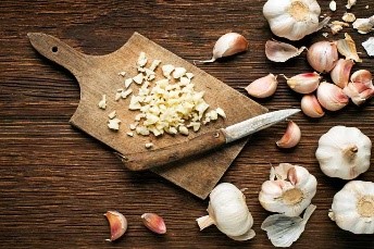 Garlic detox foods