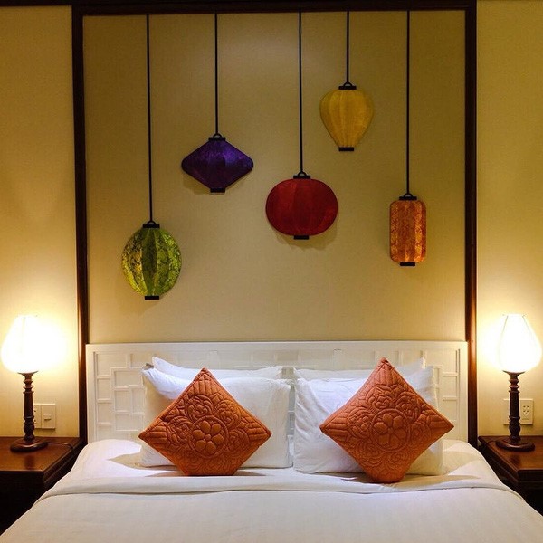 How to decorate your space with silk lanterns hotel resorts cafes
